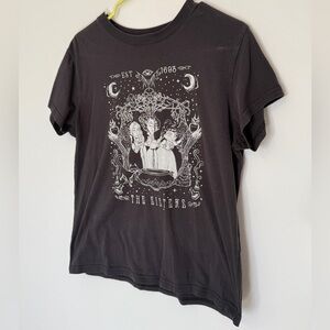 The Sisters Graphic Tee – Black Short Sleeve Witchy Halloween Shirt XL